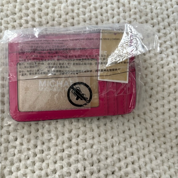 MICHAEL Michael Kors NWT Jet Set Travel Quilted Card Wallet -Dragonfruit Pink - Picture 9 of 9